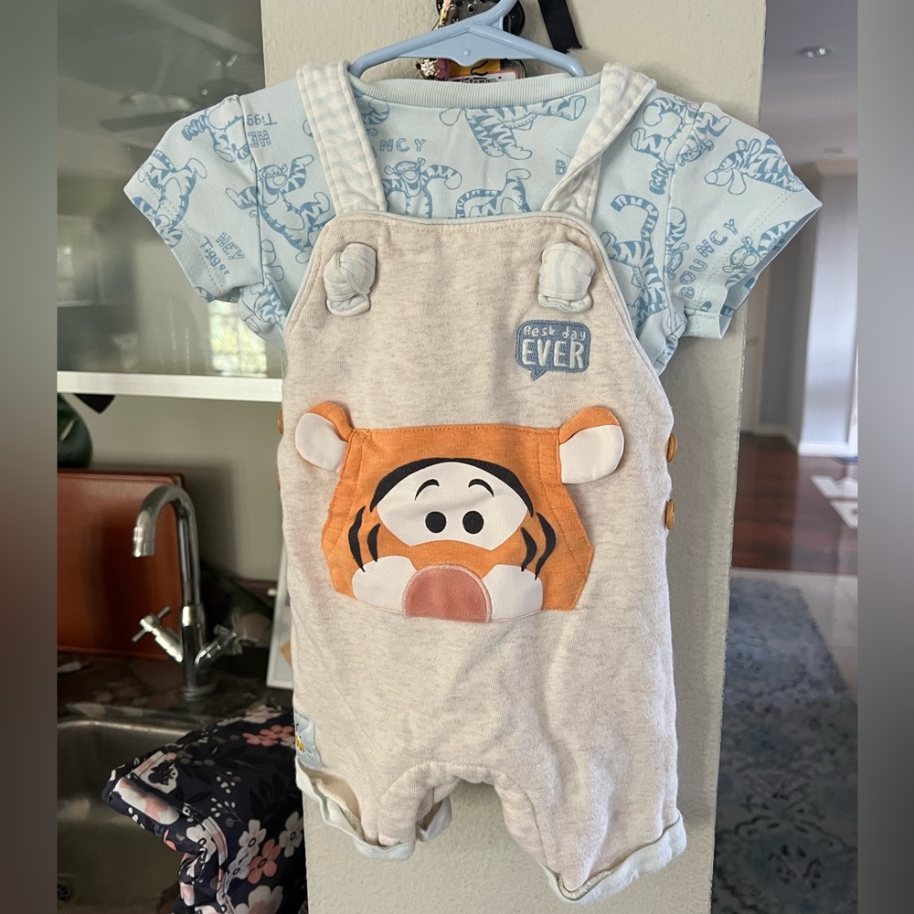 Disney Baby Size 6-9m Tiger Overall 2 Piece Set
